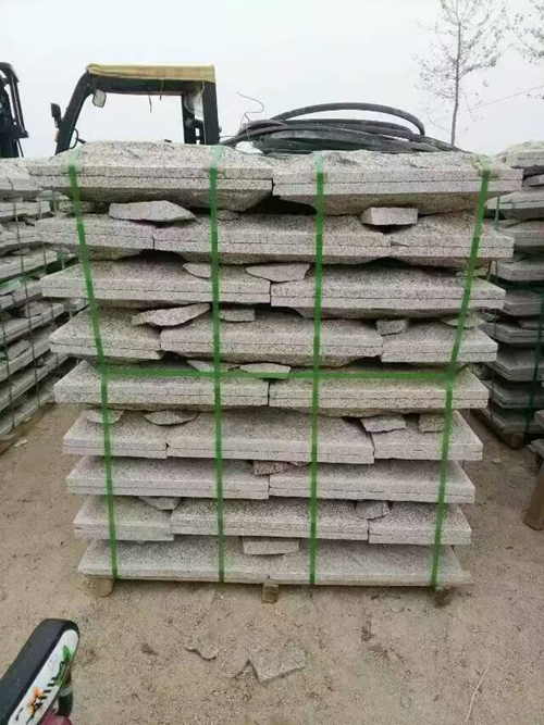 锈石蘑菇石